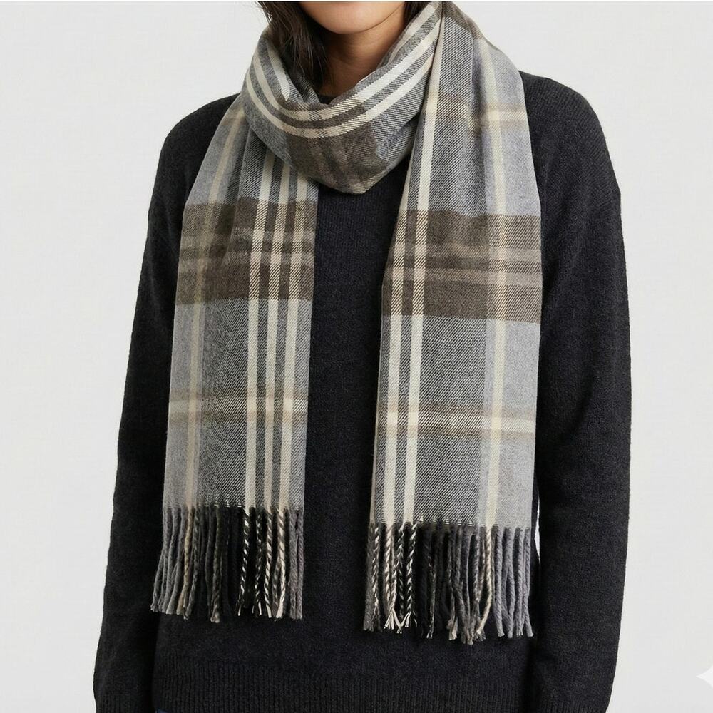 Croft & Barrow Gray Plaid Flannel Scarf Fringe Unisex 12.5" x 70"